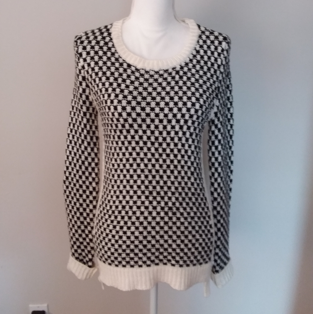 Love by Design Hi-Lo Black/White Basket KnitSweater w/White Panels